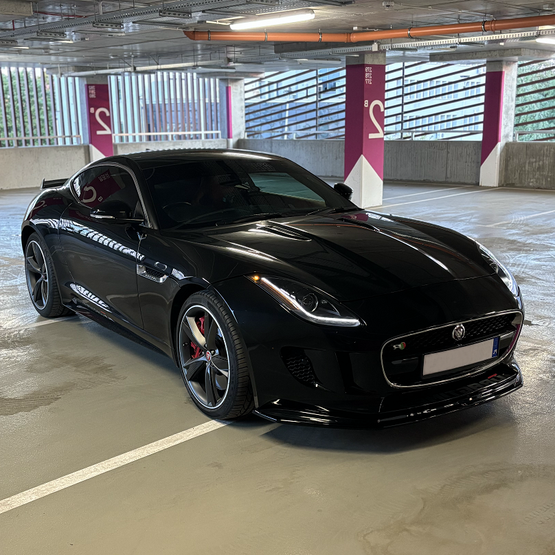 Jaguar F-type R